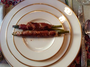 WINEormous eats prosciutto wrapped asparagus